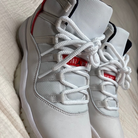 Air Jordan 11 “Platinum Tint” (Dope or Nope) + On Foot - YouTube Air Jordan 11 Retro Platinum Tint